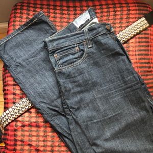 Levi’s Slim Straight 514